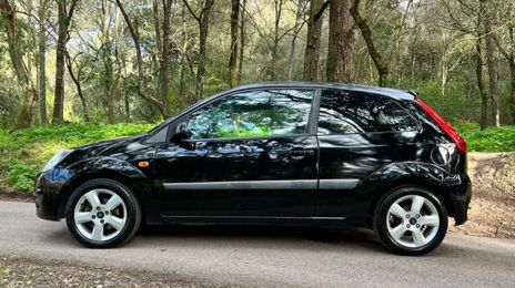 Ford Fiesta • 2007 • 182,000 km