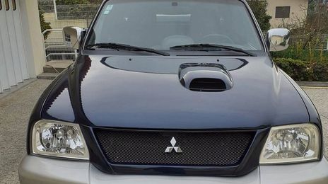 Mitsubishi L200 • 2004 • 100,900 km