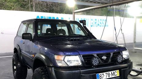 Nissan Patrol • 1998 • 249,999 km