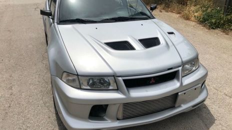 Mitsubishi Lancer Evo • 2001 • 50,000 km