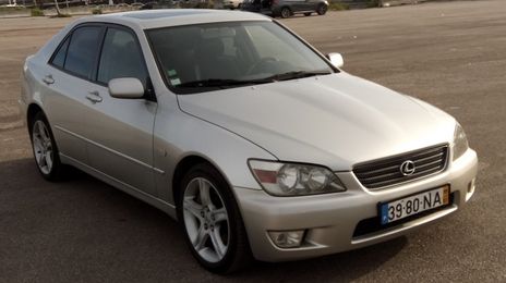 Lexus IS • 1999 • 240,695 km