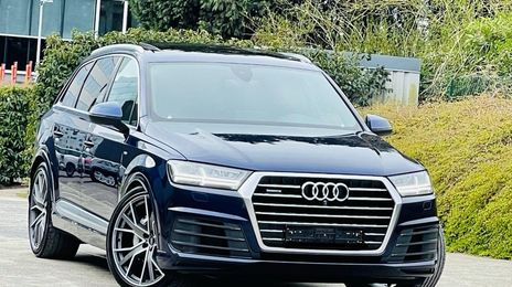 Audi Q7 • 2018 • 210,000 km