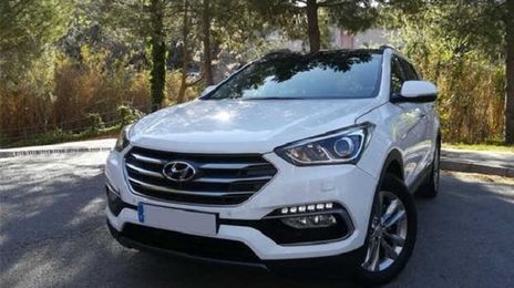 Hyundai Santa Fe • 2017 • 82,500 km