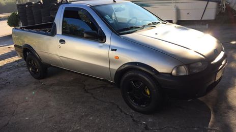 Fiat Strada • 2004 • 147,000 km