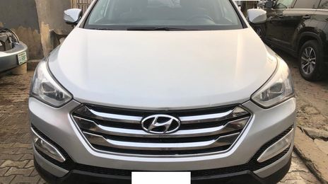 Hyundai Santa Fe • 2020 • 44,000 km