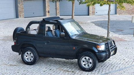 Mitsubishi Pajero • 1992 • 160,000 km