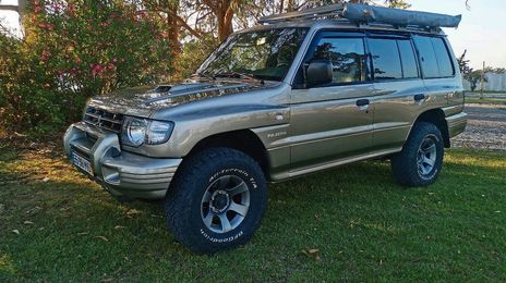 Mitsubishi Pajero • 1998 • 169,000 km