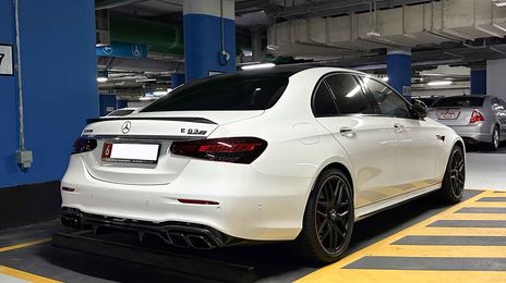 Mercedes-Benz E-Class • 2023 • 2,000 km