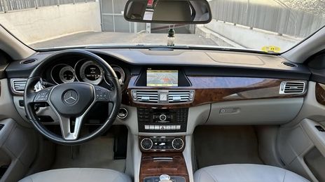 Mercedes-Benz CLS • 2011 • 82,700 km