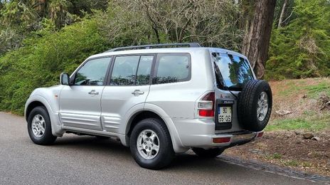 Mitsubishi Pajero • 2001 • 320,000 km