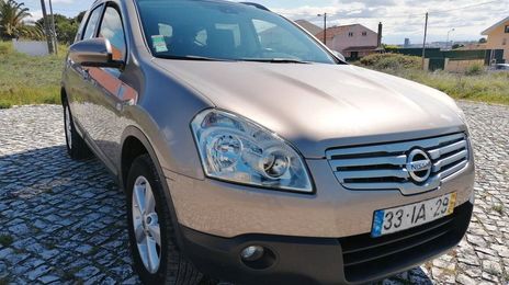 Nissan Qashqai +2 • 2009 • 170,000 km