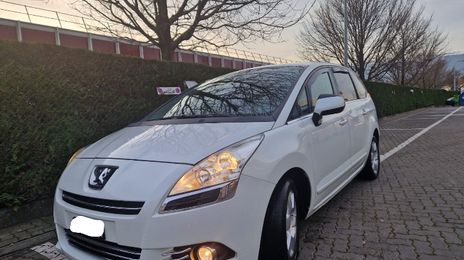 Peugeot 5008 • 2011 • 126,000 km