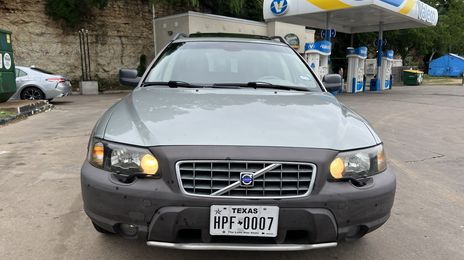 Volvo S60 • 2004 • 134,000 mi