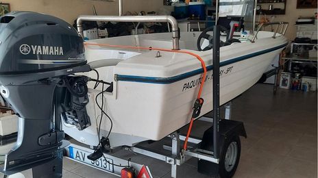 Aston Martin Vanquish • 2019 • 40,000 km