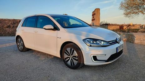 Volkswagen Golf • 2017 • 90,000 km