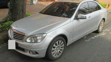 Mercedes-Benz C • 2009 • 150,000 km