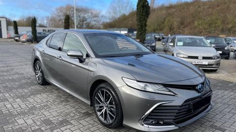 Toyota Camry Hybrid • 2021 • 25,000 km