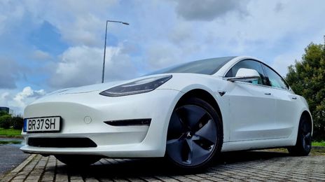 Tesla Model 3 • 2019 • 160,000 km