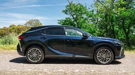 Lexus RX • 2023 • 22,000 km