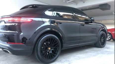 Porsche Cayenne • 2020 • 75,000 km