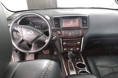 Nissan Pathfinder • 2014 • 58,000 km