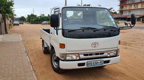 Toyota Dyna • 1996 • 245,000 km