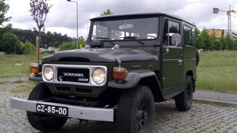 Toyota Belta • 1989 • 49,999 km