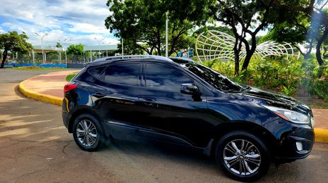 Hyundai Tucson • 2014 • 137,099 mi