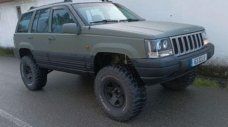 Jeep Cherokee • 1999 • 210,000 km