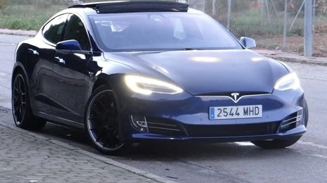 Tesla Model S • 2018 • 161,000 km