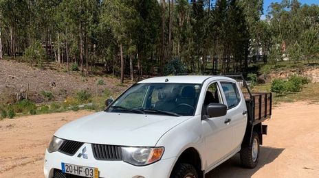 Mitsubishi L200 • 2009 • 450,000 km