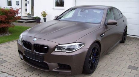 BMW M5 • 2014 • 128,500 km