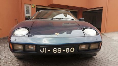 Porsche 928 • 1978 • 126,000 km