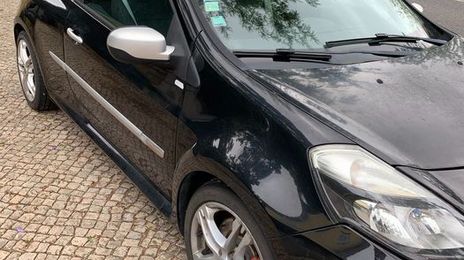 Renault Clio • 2009 • 130,000 km
