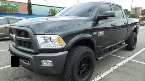 Dodge Ram Pickup 2500 • 2013 • 140,000 km