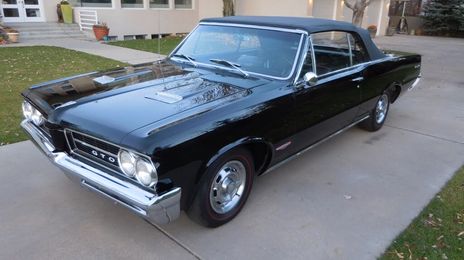 Pontiac GTO • 1964 • 98,000 km