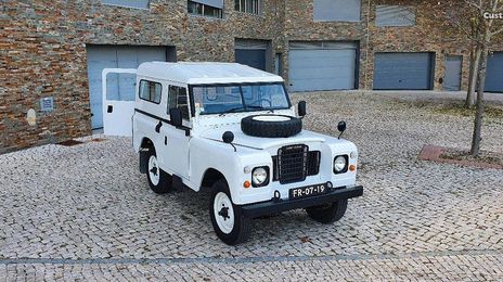 Land Rover LR3 • 1981 • 30,000 km
