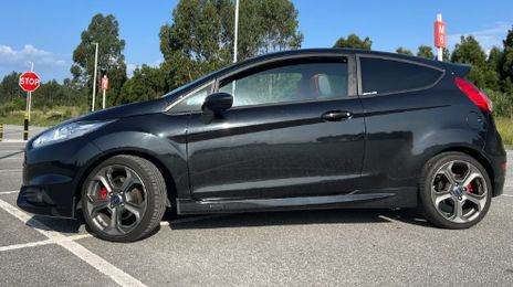 Ford Fiesta • 2015 • 90,000 km