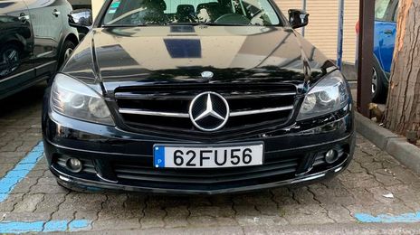 Mercedes-Benz C • 1989 • 145,000 km