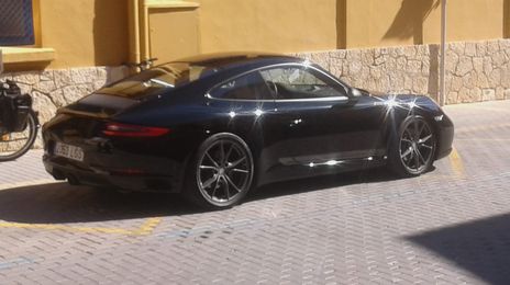 Porsche 911 Carrera • 2018 • 82,000 km