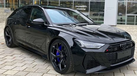 Audi RS 6 • 2023 • 2,500 km
