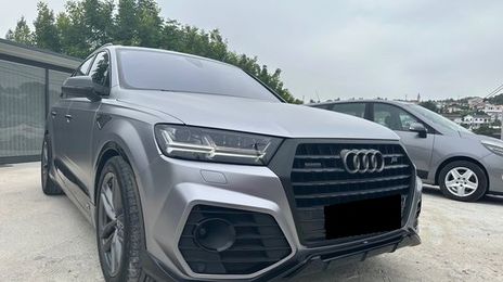 Audi Q7 • 2015 • 176,000 km
