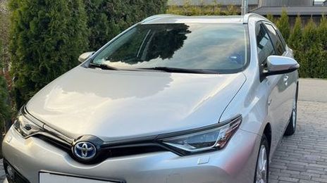 Toyota Auris • 2018 • 90,000 km