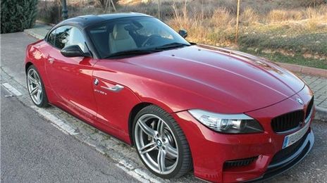 BMW Z4 • 2010 • 82,000 km