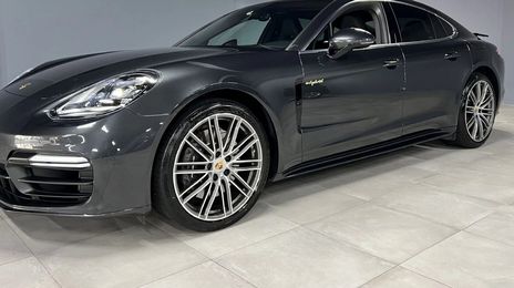 Porsche Panamera • 2018 • 40,000 km
