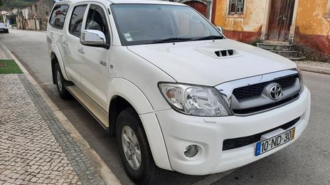 Toyota Hilux • 2009 • 75,000 km