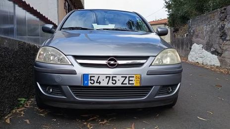 Opel Corsa • 2004 • 190,000 km