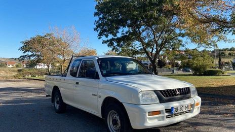 Mitsubishi L200 • 1998 • 200,000 km