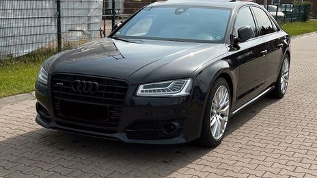 Audi A8 Long • 2015 • 230,000 km
