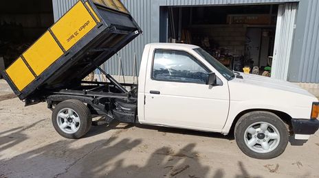 Nissan Navara • 1991 • 290,000 km